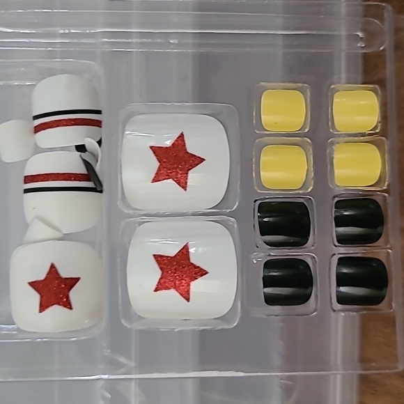 2/$16 Stars & Stripes Press On Toenails - Picture 9 of 13